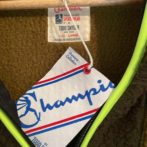 Todd Snyder x Champion collab Sherpa fleece. Warm cozy vibrant colors. - Picture 2 of 4